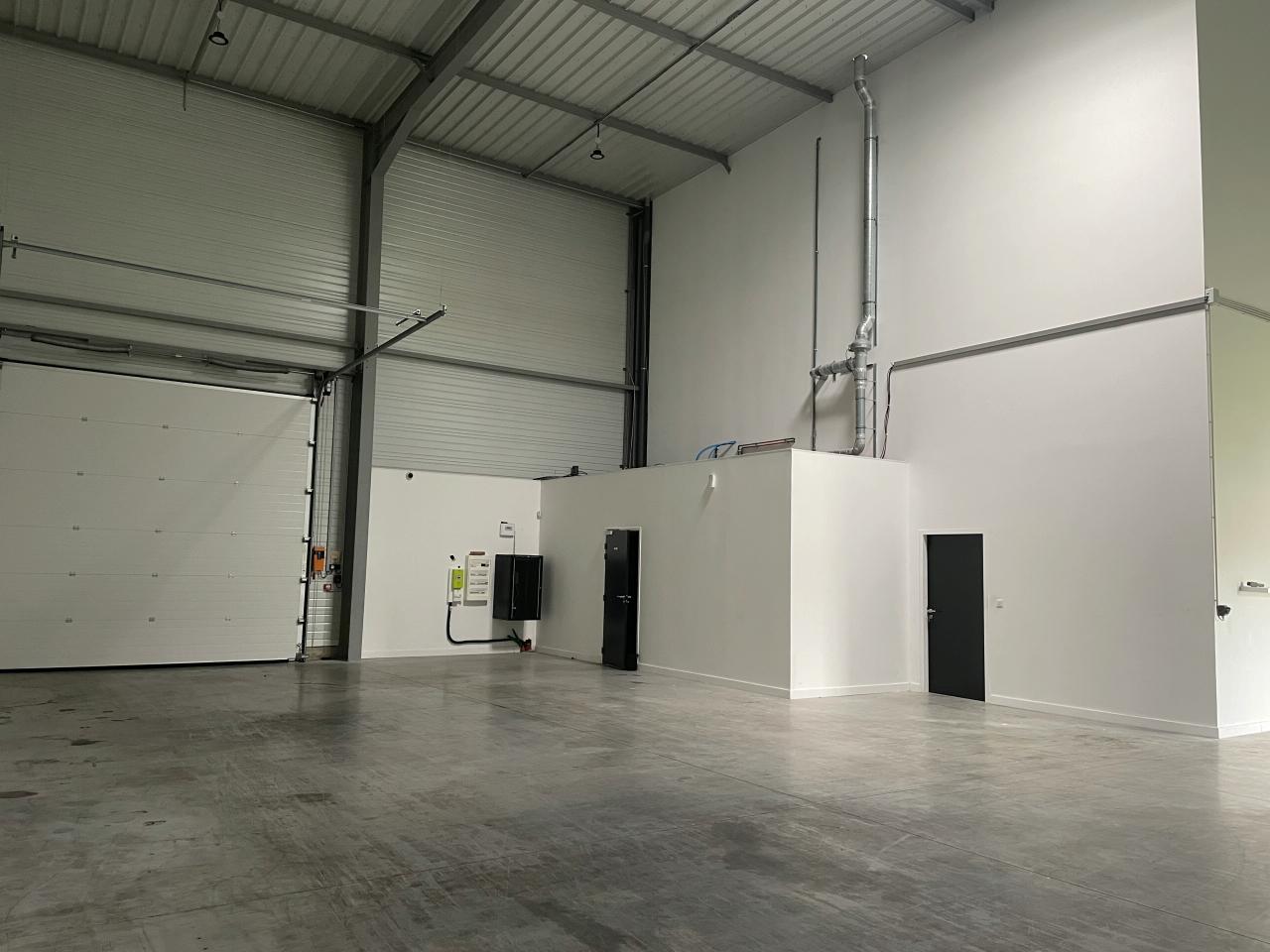 Local d'activité Neuville-sur-Saône 2303m² Location local d'activité Neuville-sur-Saône Rhône OLACT2119044 4